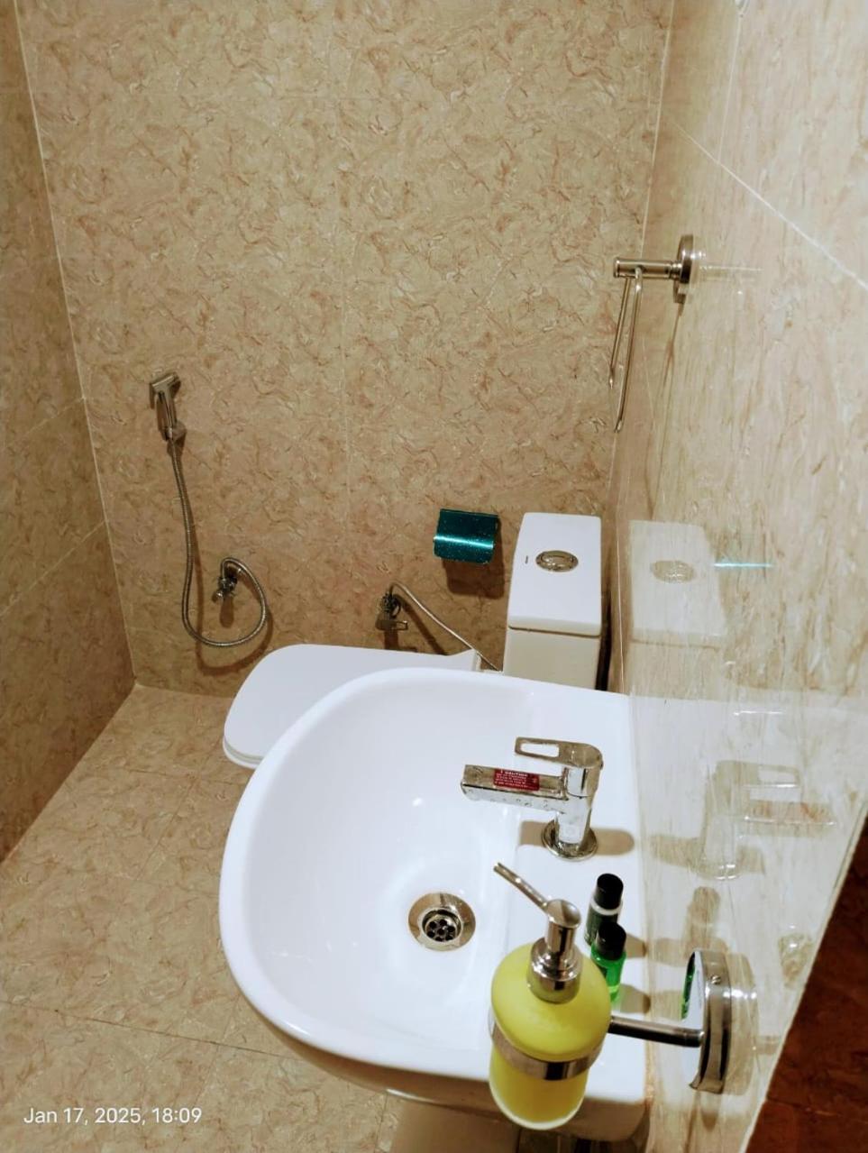 Hotel Abhinandan Ayodhya Екстер'єр фото