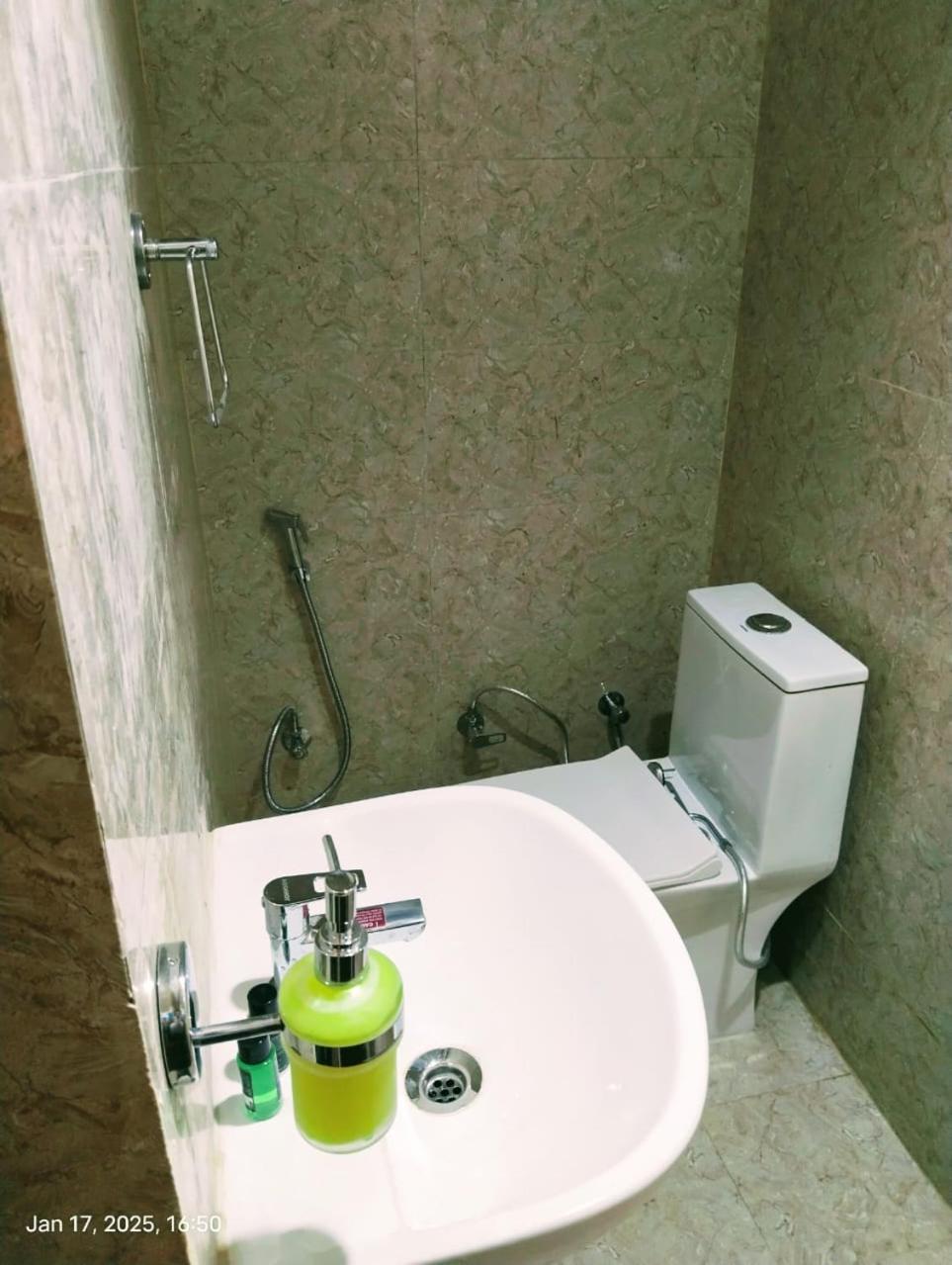 Hotel Abhinandan Ayodhya Екстер'єр фото